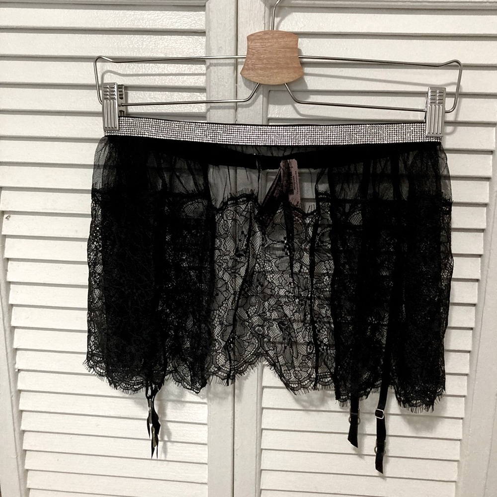 Victoria’s Secret Shine Gater Lace skirt